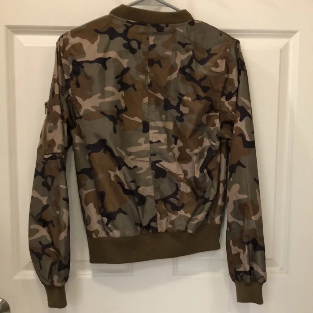 Jacket - Picture 2 of 3